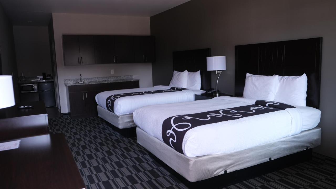 Catoosa Inn & Suites Buitenkant foto