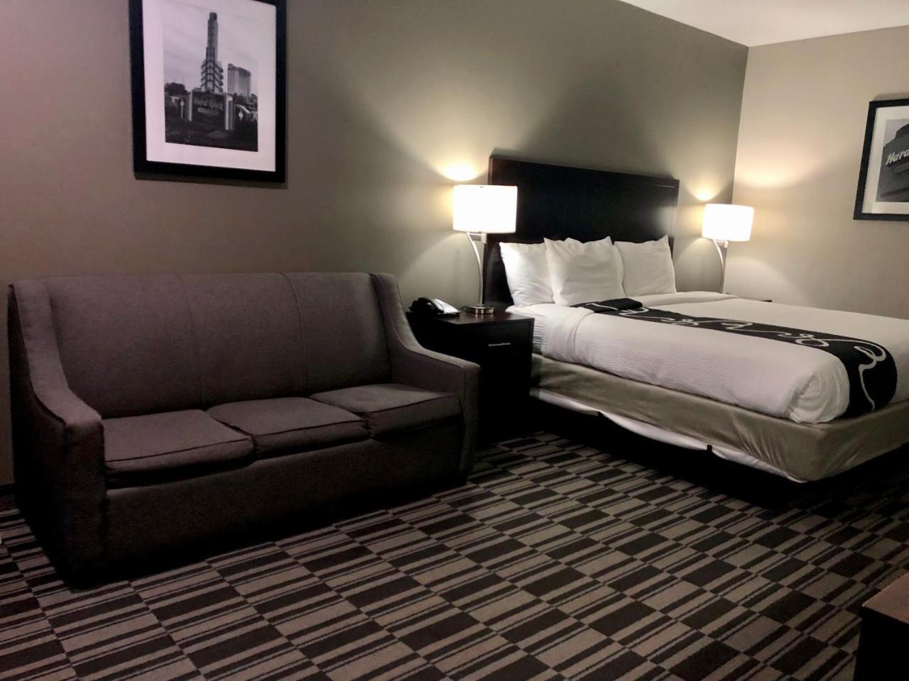 Catoosa Inn & Suites Buitenkant foto