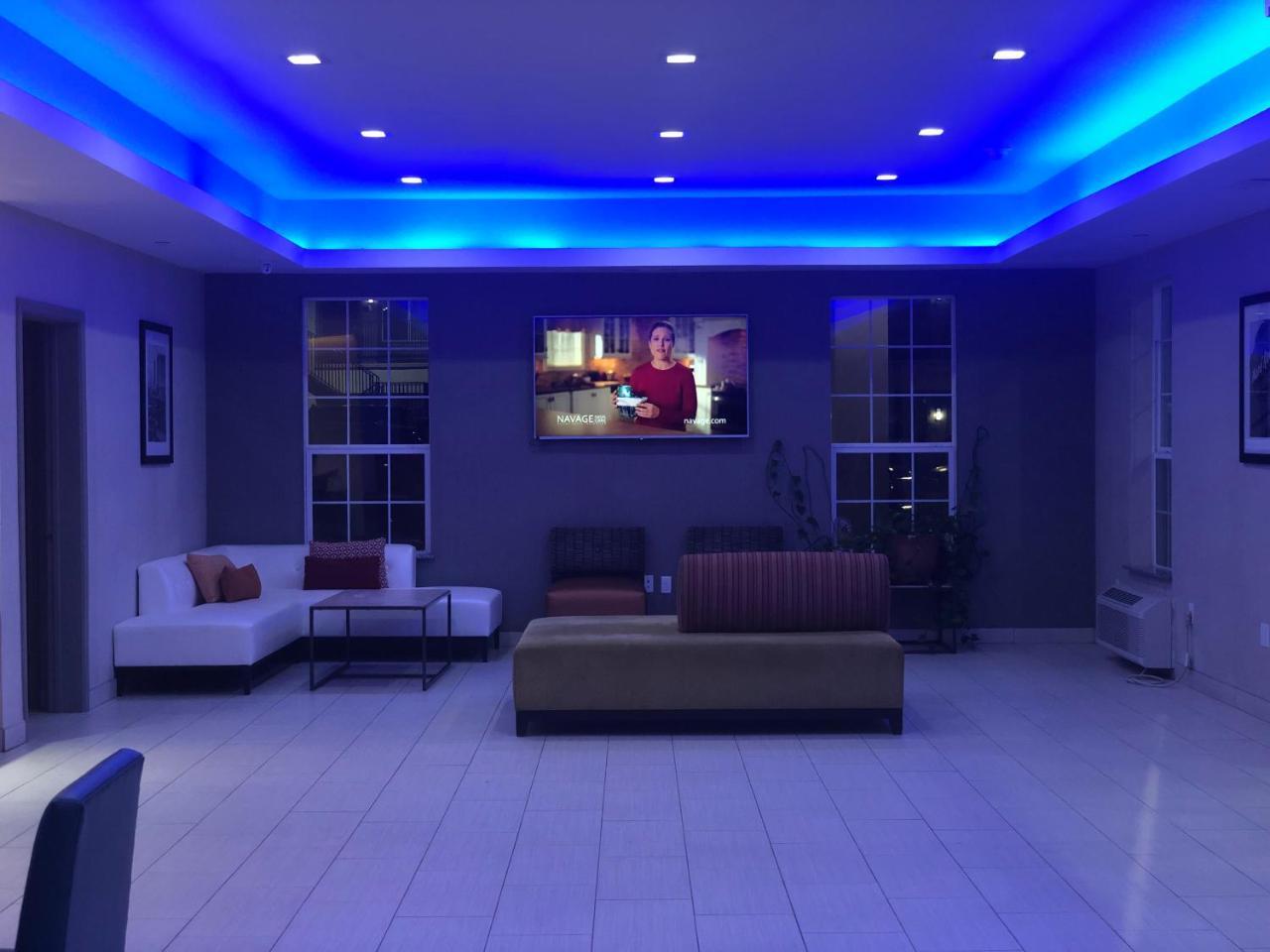 Catoosa Inn & Suites Buitenkant foto